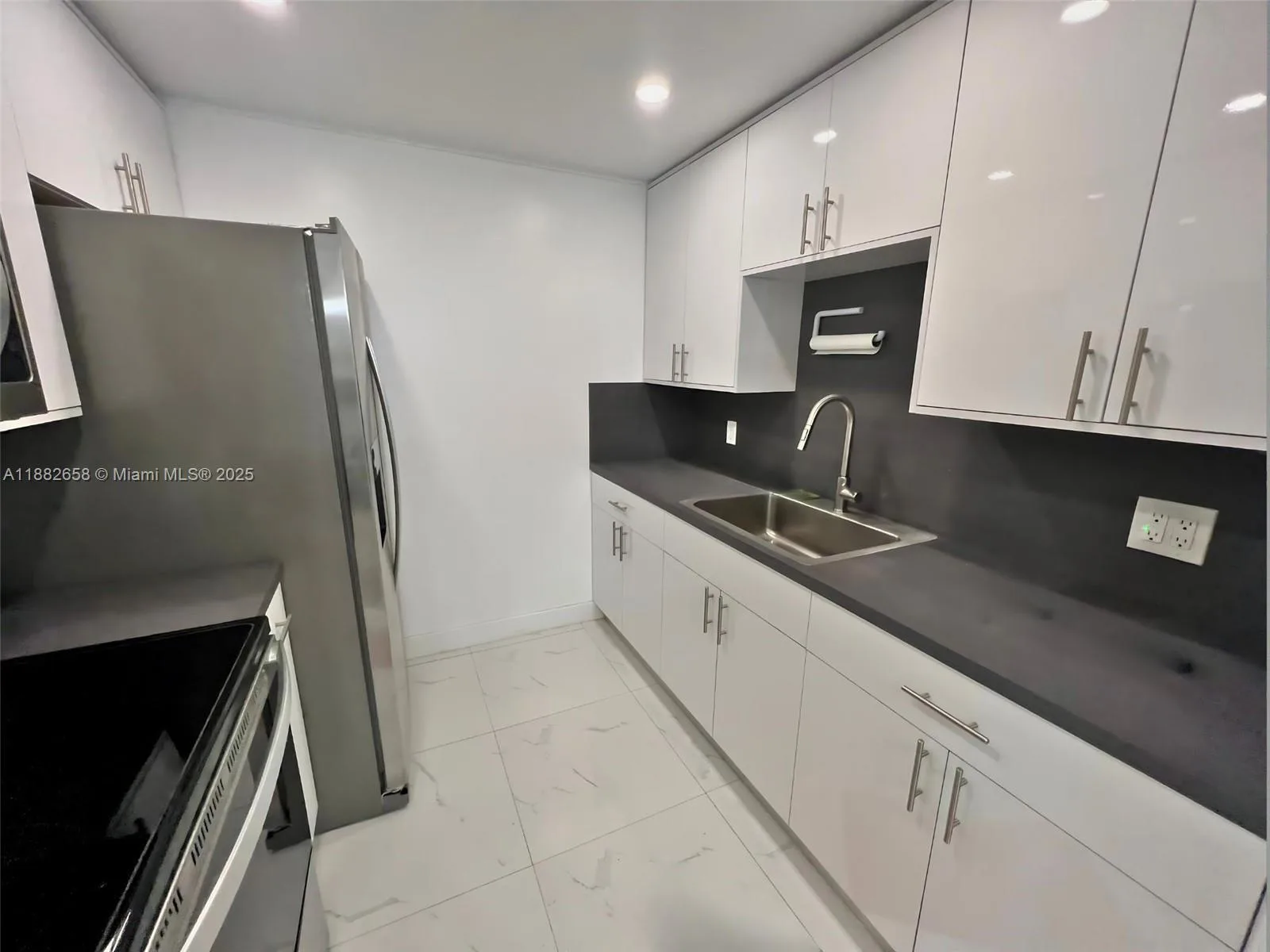 200 SW 132nd Way # 203L, Pembroke Pines, FL 33027 photo 3
