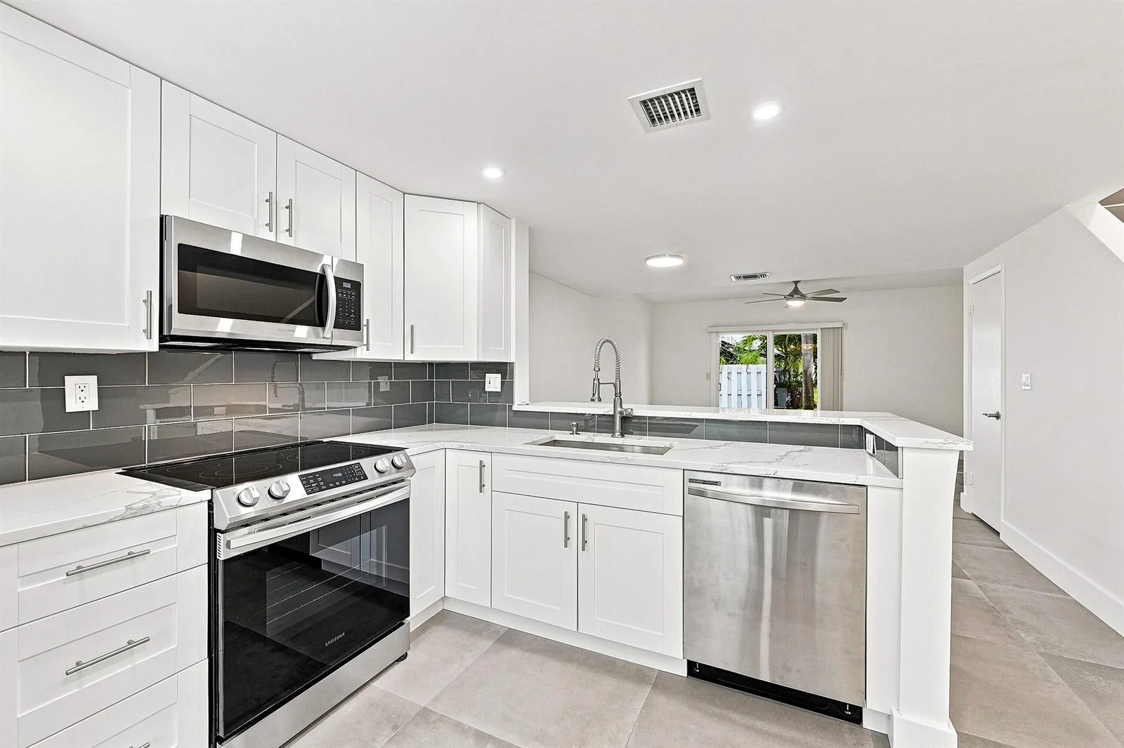 2627 NE 15th Street, Pompano Beach, FL 33062 photo 8