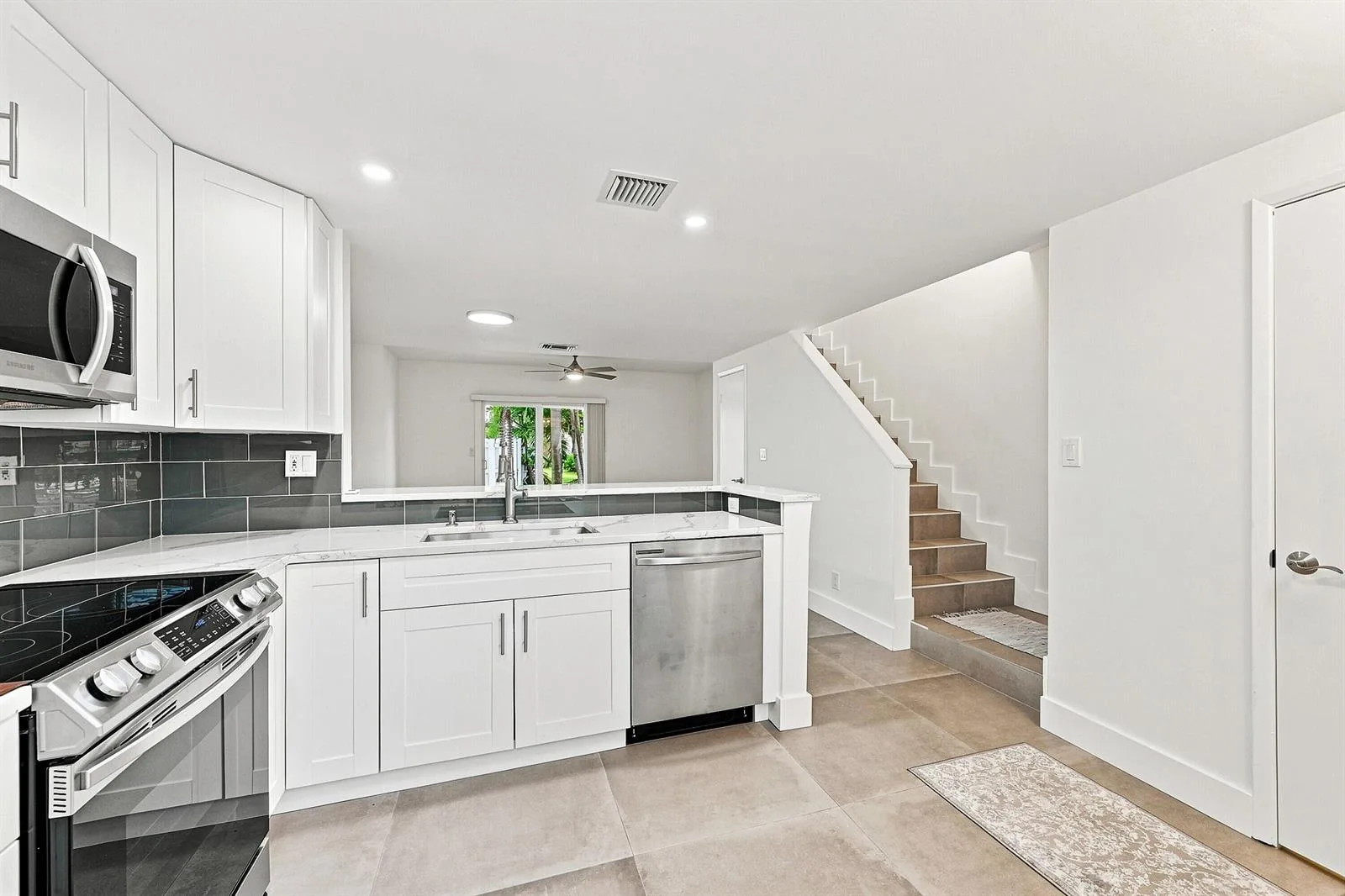 2627 NE 15th Street, Pompano Beach, FL 33062 photo 9