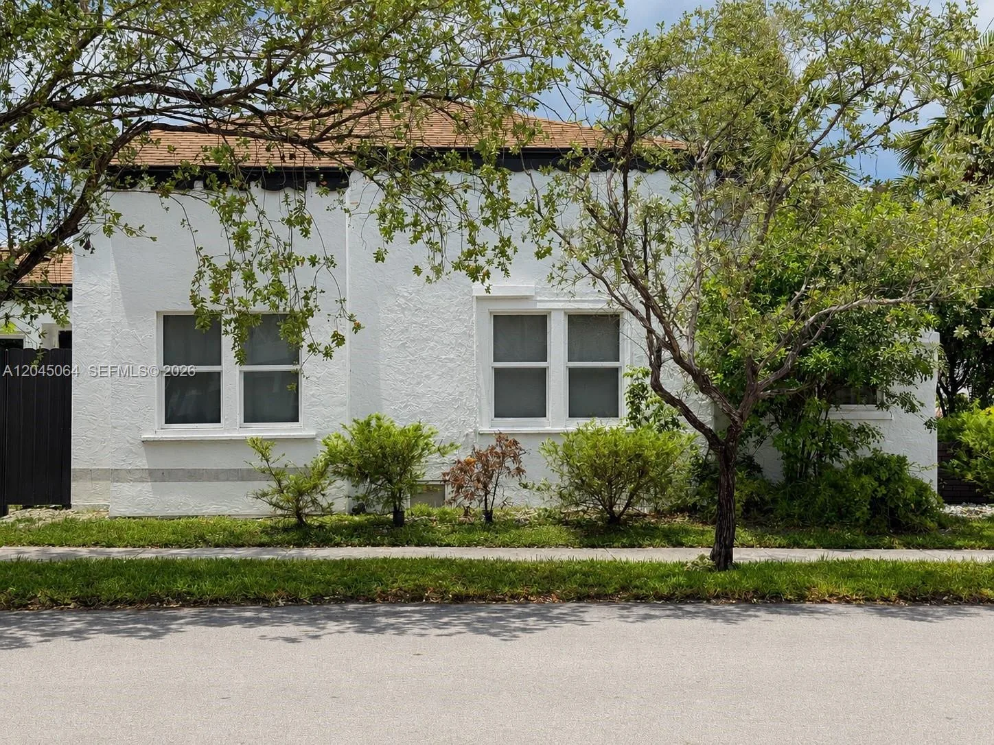 1700 Dewey St, Hollywood, FL 33020 photo 3
