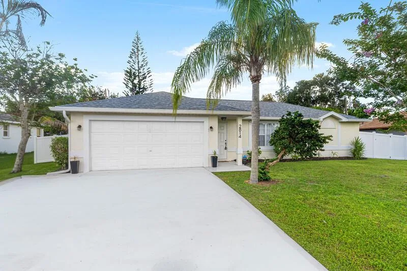 2814 SE Melaleuca Boulevard, Port St. Lucie, FL 34952
