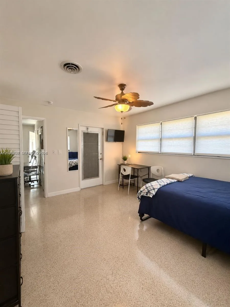 3202 Pierce St, Hollywood, FL 33021 photo 3