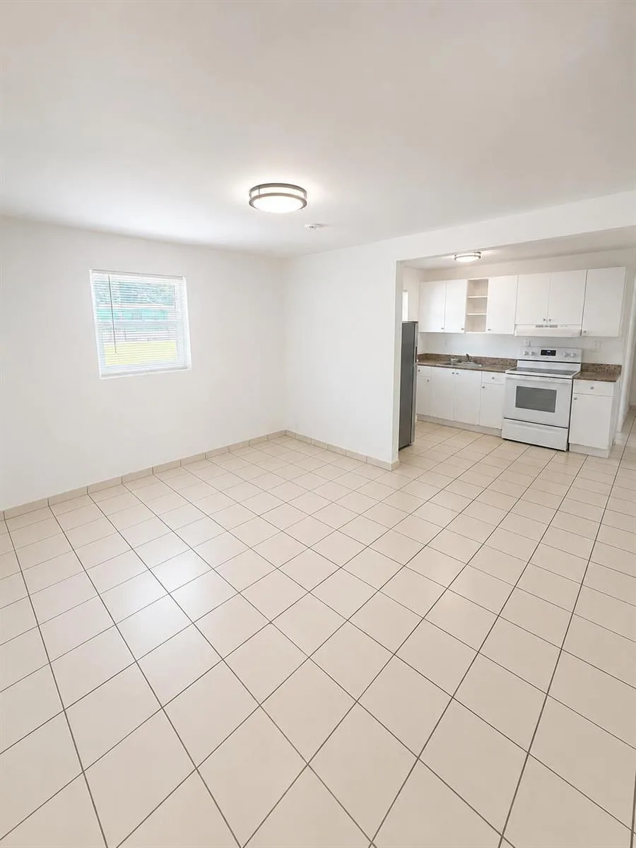 1725 NE 148TH Street # 5, Miami, FL 33181 photo 4
