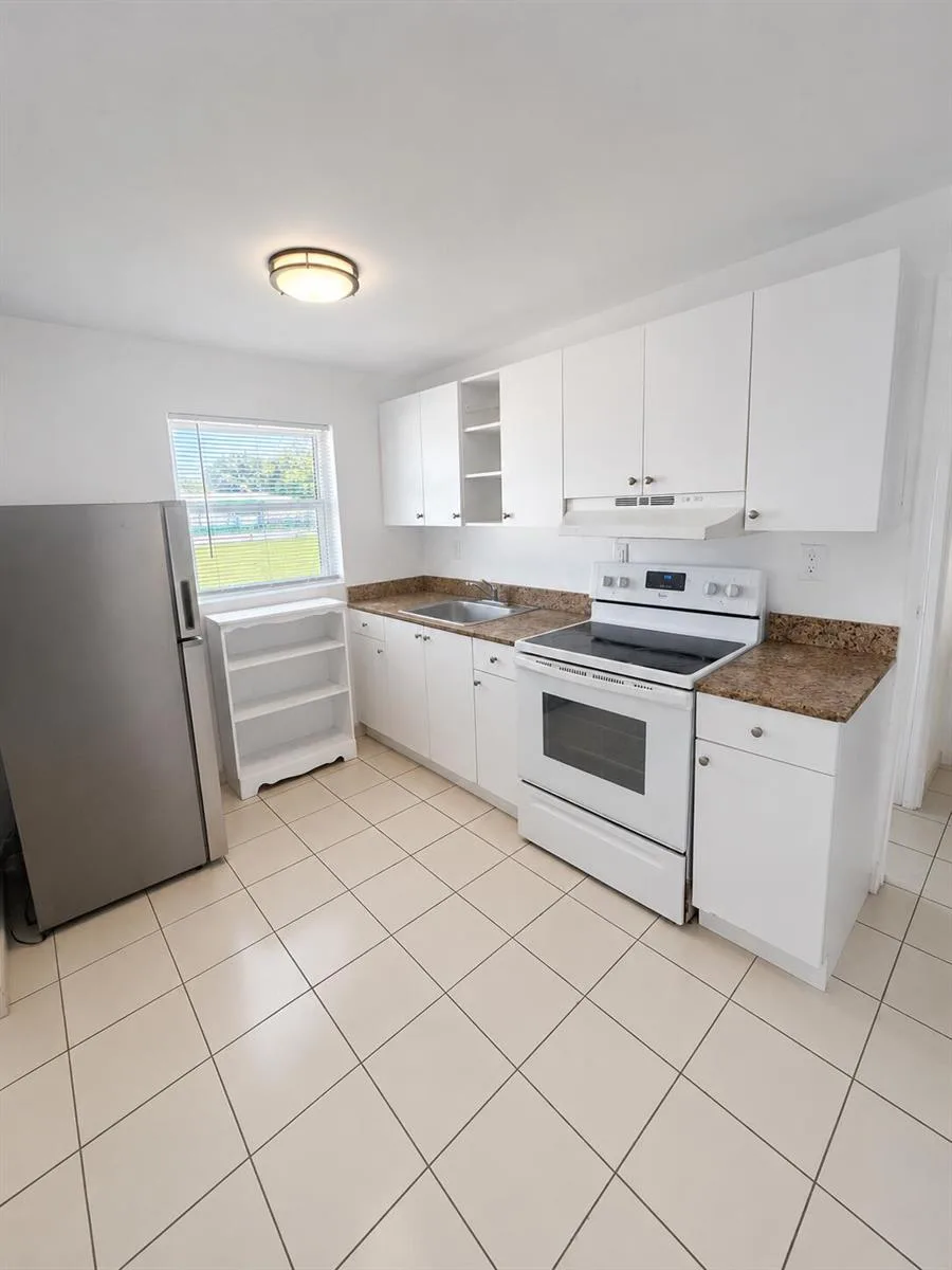 1725 NE 148TH Street # 5, Miami, FL 33181 photo 5