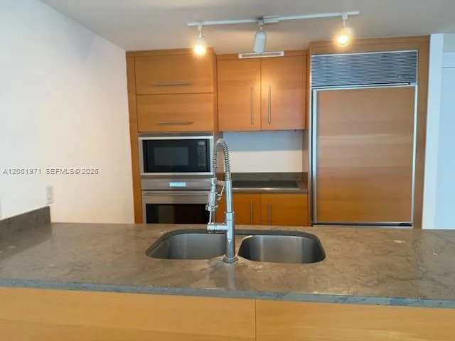 475 Brickell Ave # 2411, Miami, FL 33131
