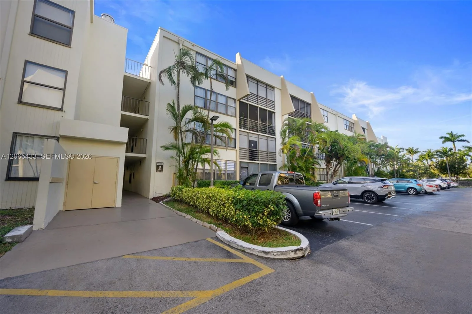 20401 NE 30th Ave # 320-8, Aventura, FL 33180 photo 2