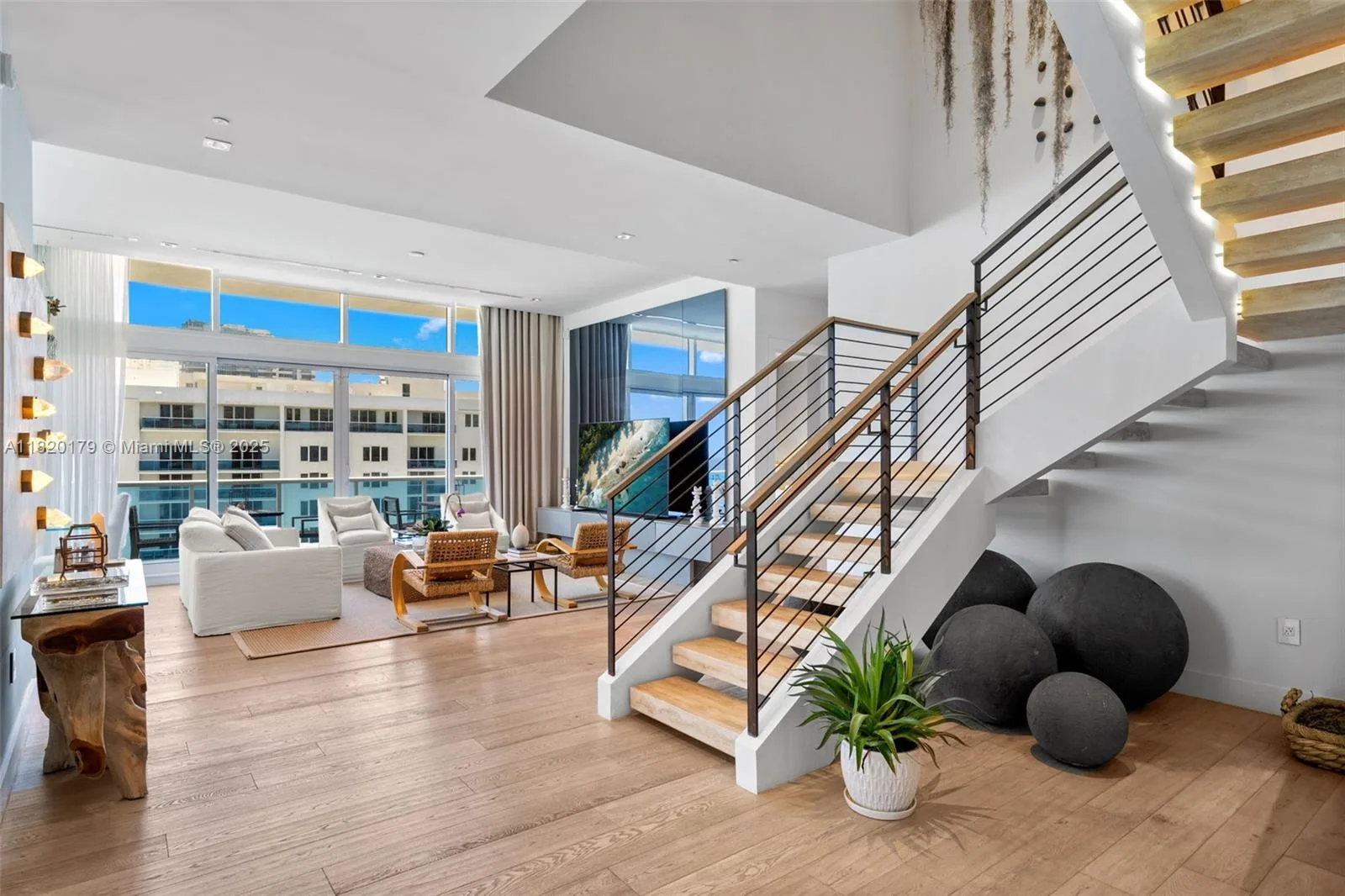 102 24th St # PH-1610, Miami Beach, FL 33139 photo 6
