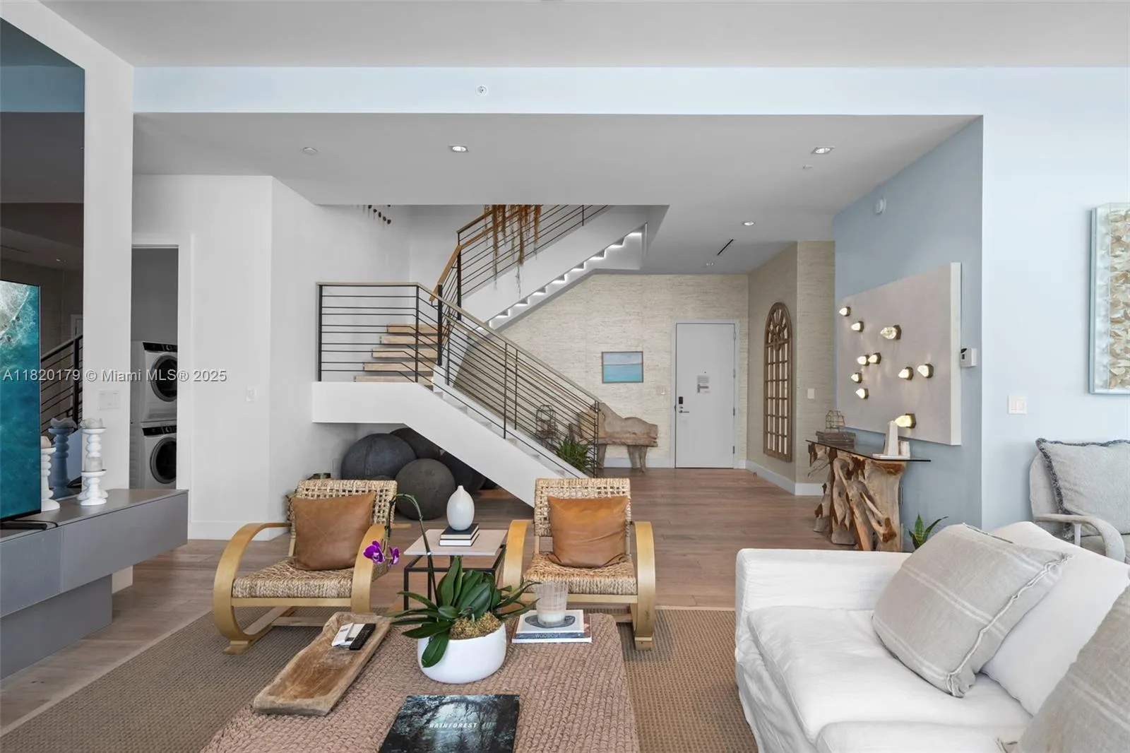 102 24th St # PH-1610, Miami Beach, FL 33139 photo 8
