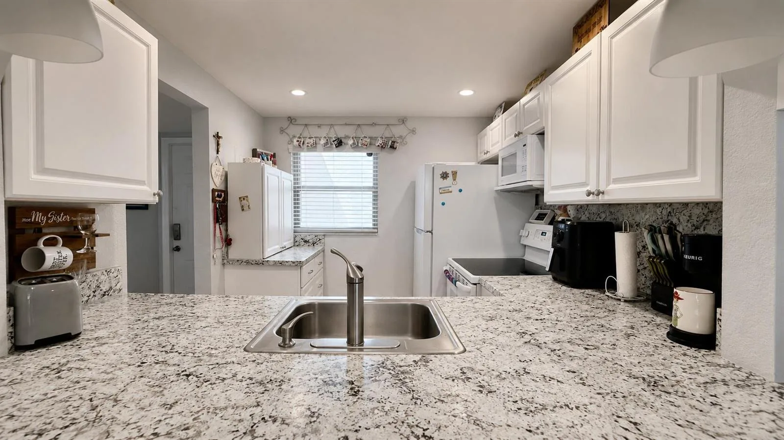 9480 Poinciana Place # 201, Davie, FL 33324