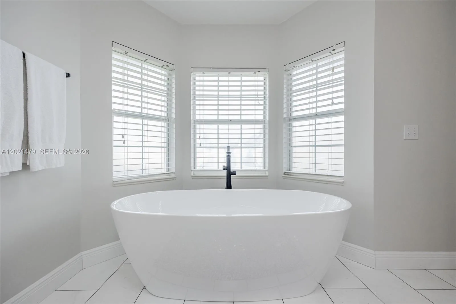 1261 RIVERBEND DR, Other City - In The State Of Florida, FL 33935 photo 13
