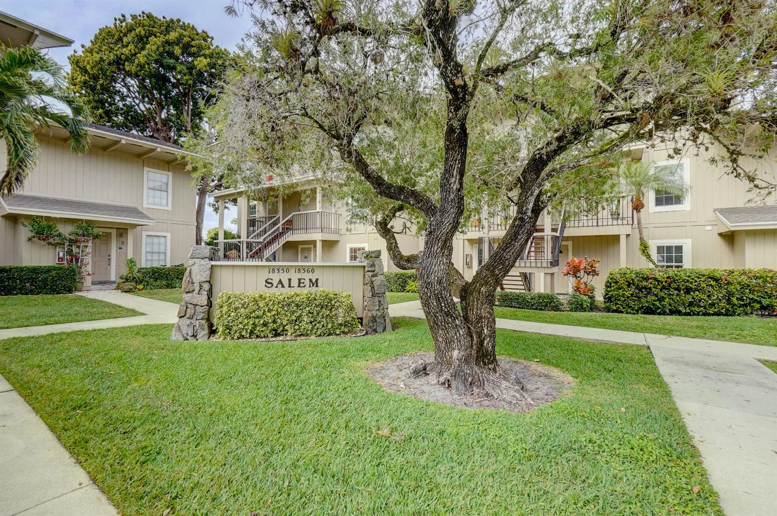 18350 SE Wood Haven Lane # J, Jupiter, FL 33469 photo 5