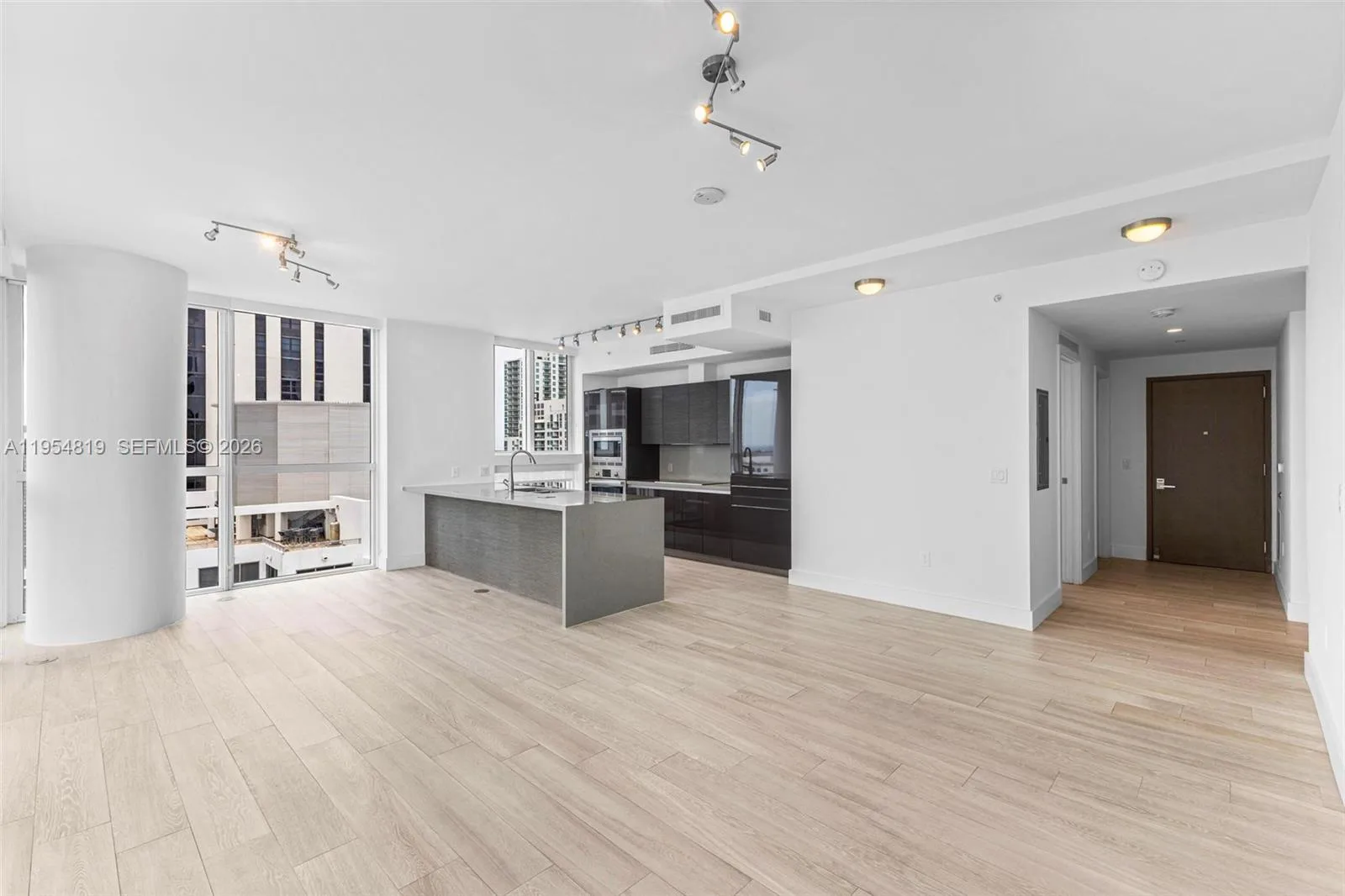 1080 Brickell Ave # 3909, Miami, FL 33131 photo 3