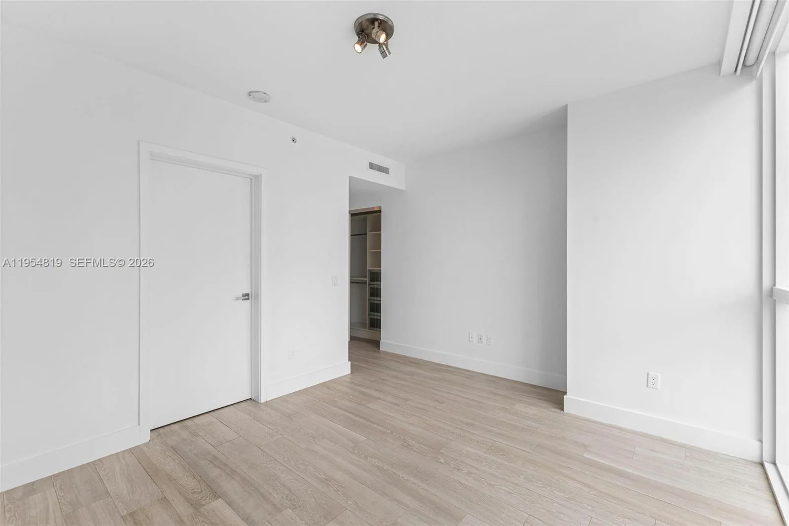 1080 Brickell Ave # 3909, Miami, FL 33131 photo 9