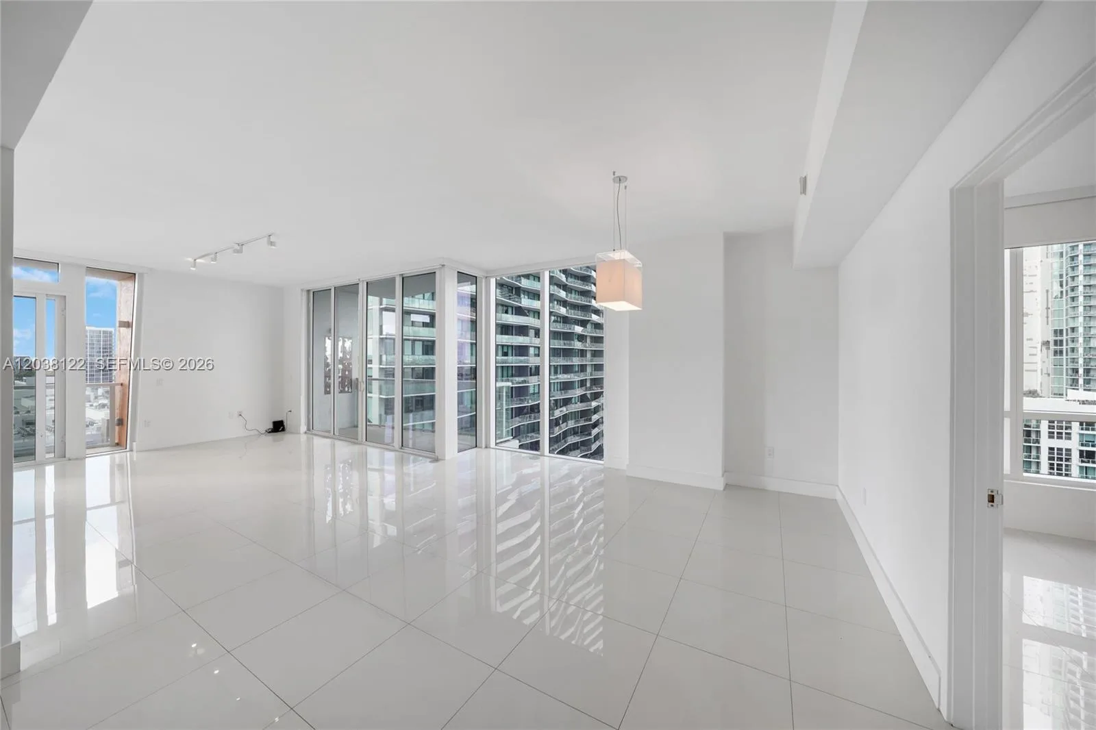 601 NE 27th St # 1501, Miami, FL 33137 photo 3