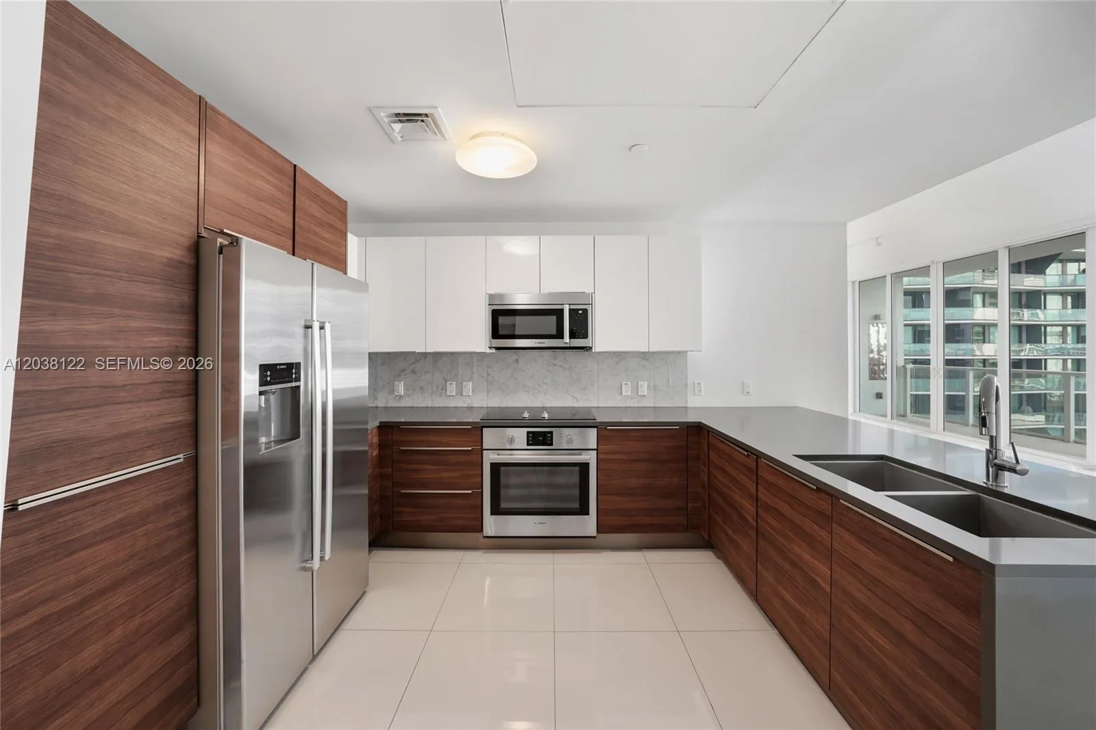 601 NE 27th St # 1501, Miami, FL 33137 photo 8