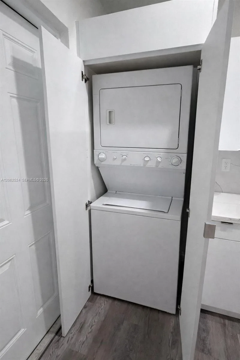 2931 NW 47th St # 3, Miami, FL 33142 photo 8