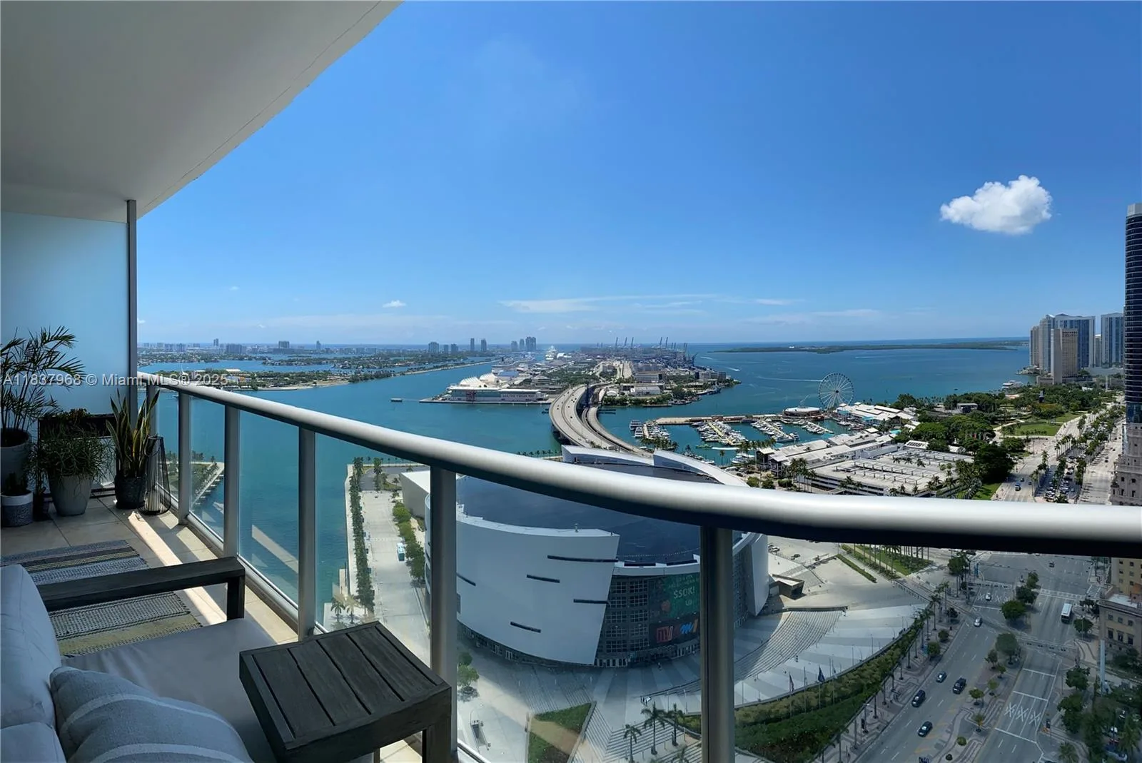 888 Biscayne Blvd # 3403, Miami, FL 33132