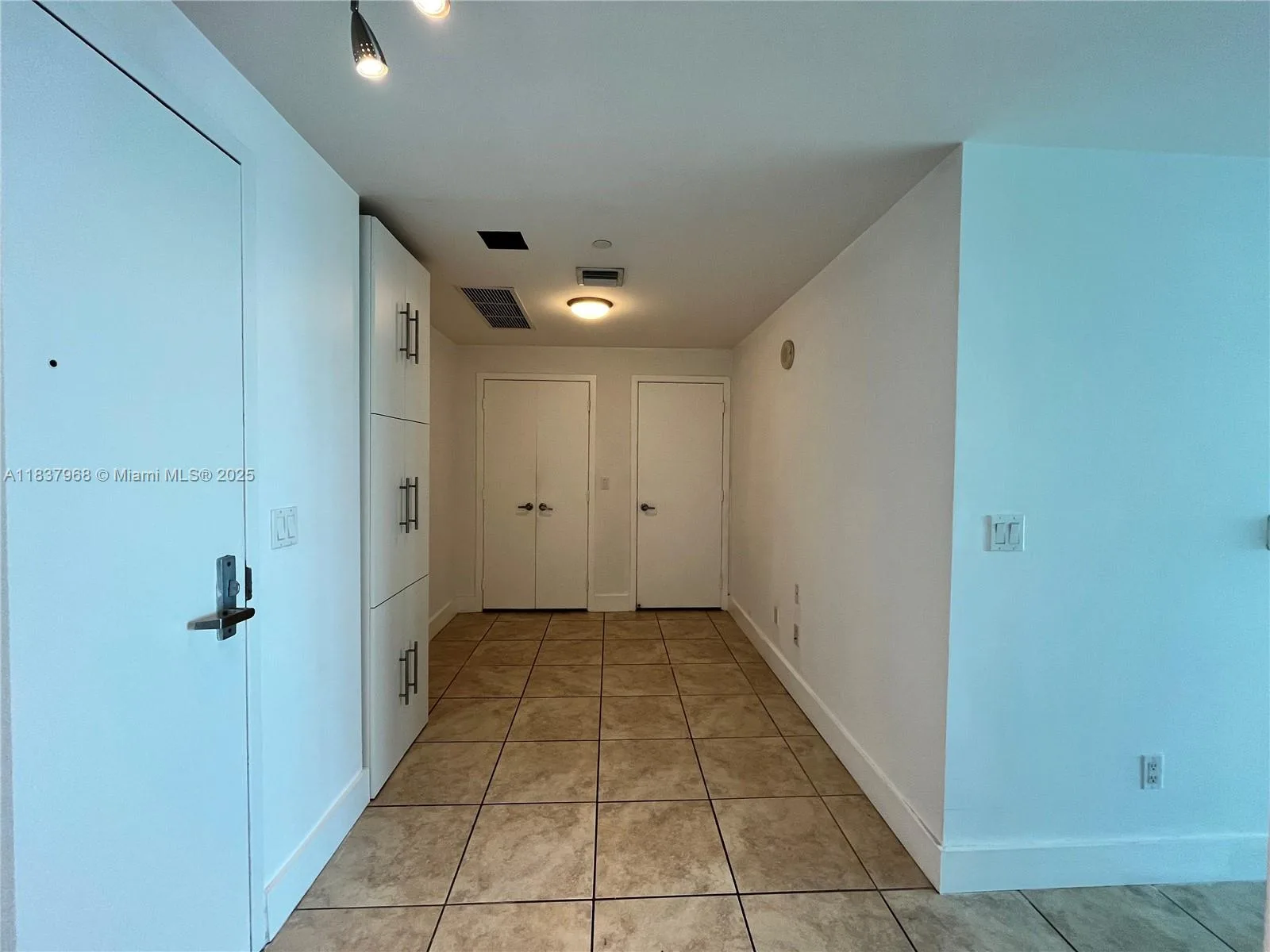 888 Biscayne Blvd # 3403, Miami, FL 33132 photo 12