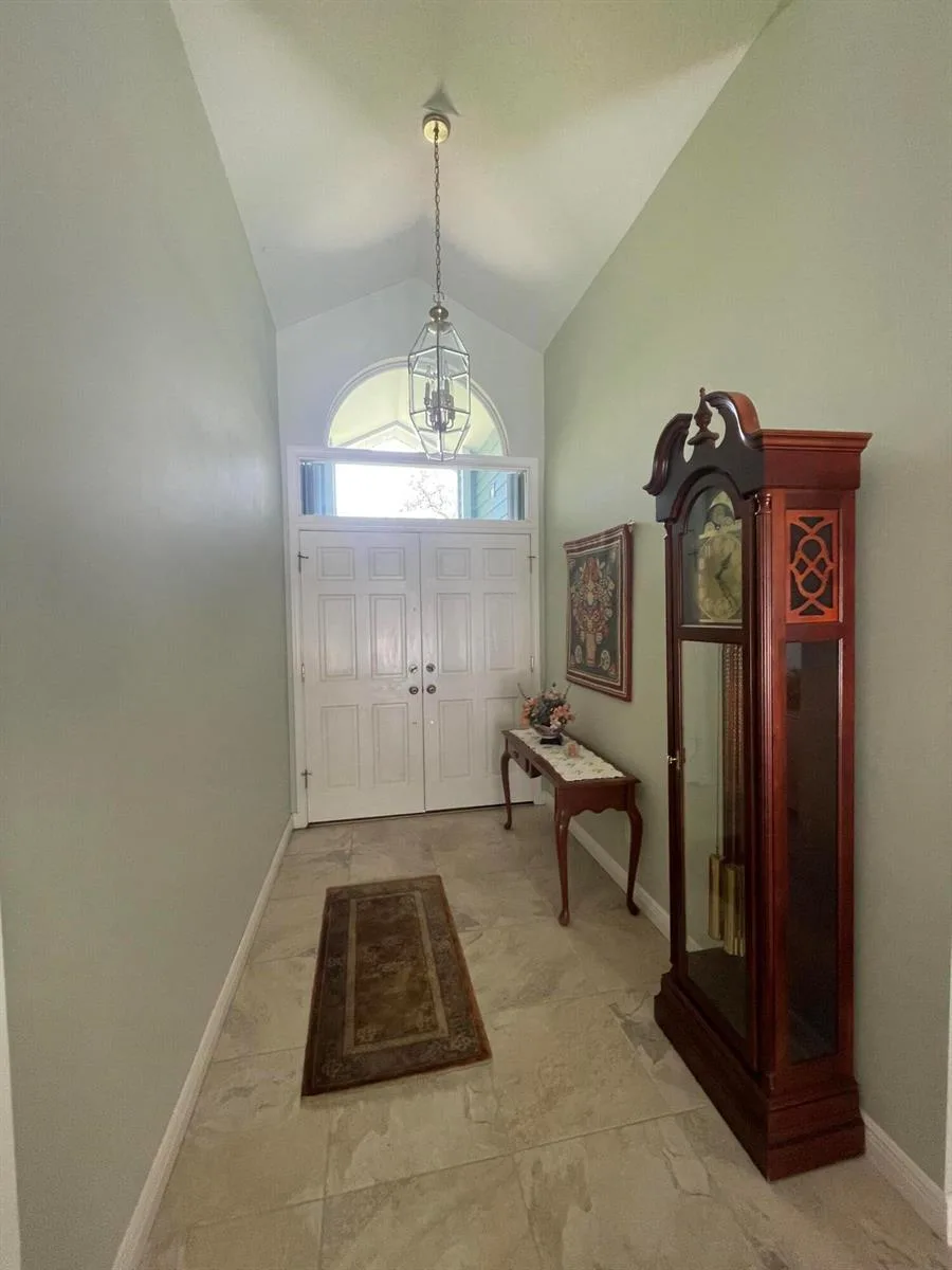 717 W Fischer Circle, Sebastian, FL 32958 photo 2