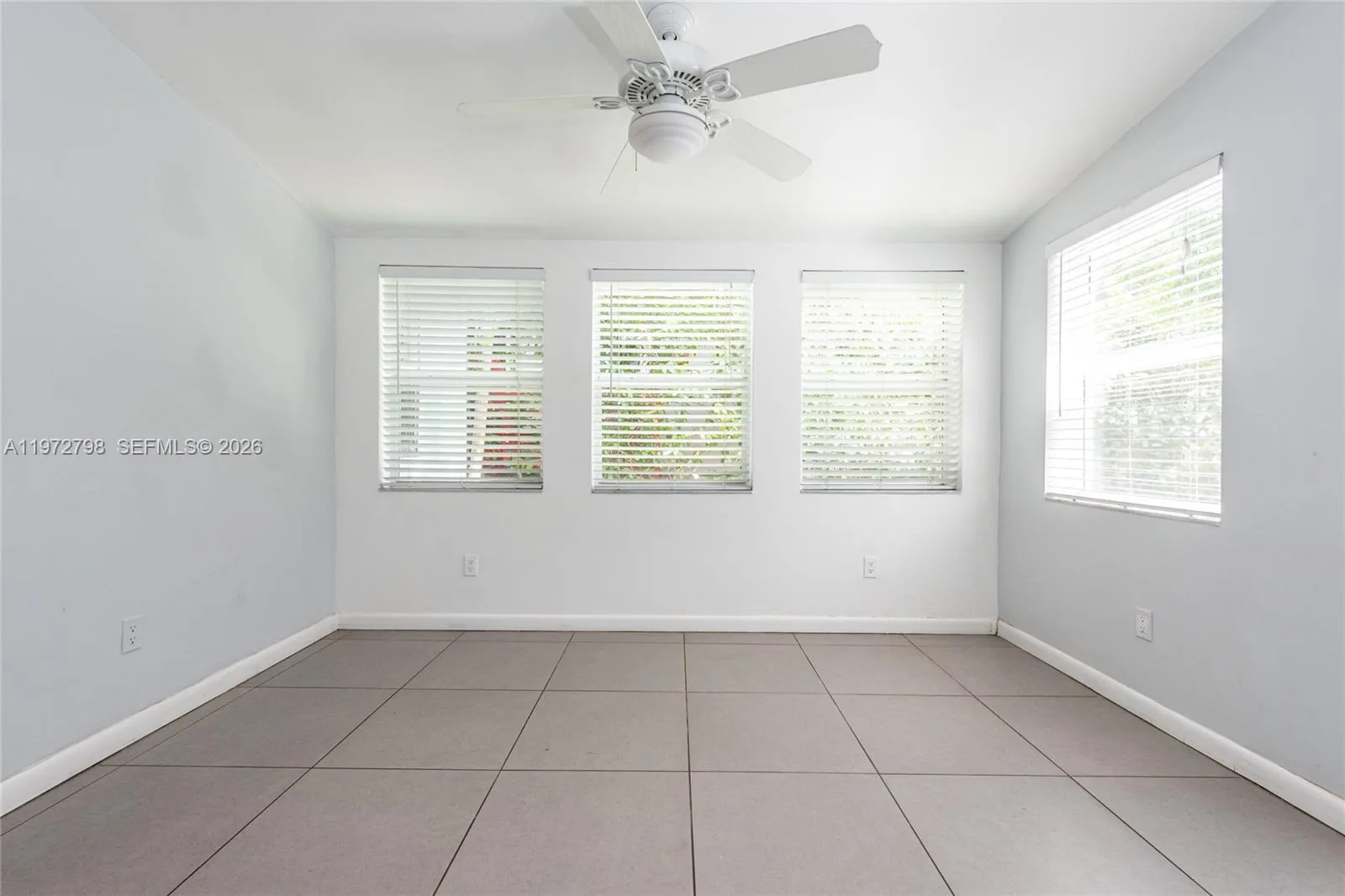 330 NE 86 St, El Portal, FL 33138 photo 11