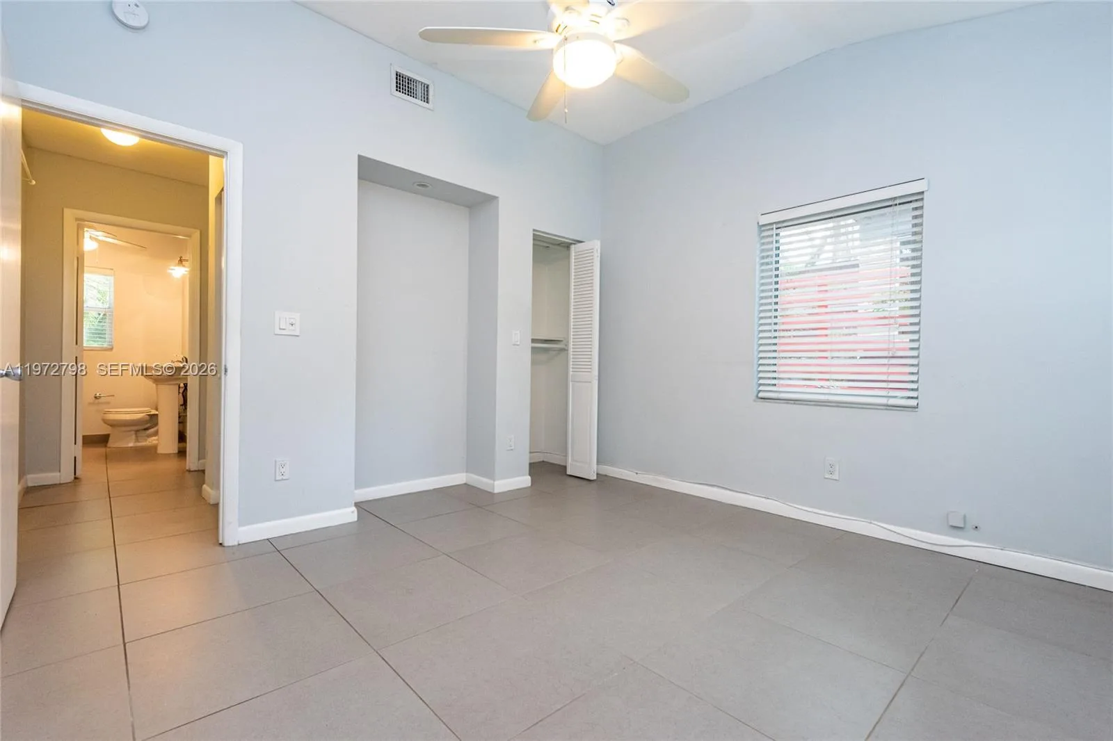 330 NE 86 St, El Portal, FL 33138 photo 9