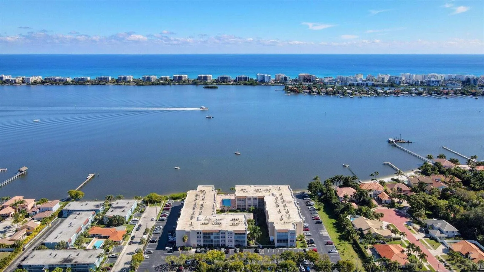 1502 S Lakeside Drive # #401, FL 33460