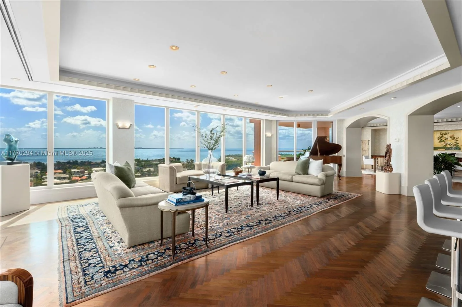 10 Edgewater Dr # 16K, Coral Gables, FL 33133