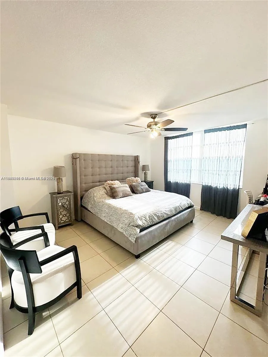 2750 NE 183rd St # 1404, Aventura, FL 33160