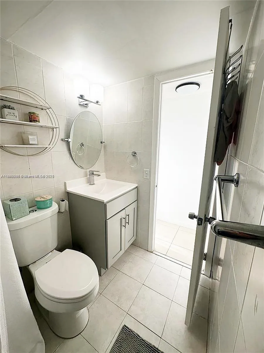 2750 NE 183rd St # 1404, Aventura, FL 33160 photo 6