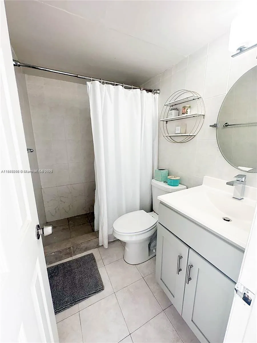 2750 NE 183rd St # 1404, Aventura, FL 33160 photo 7
