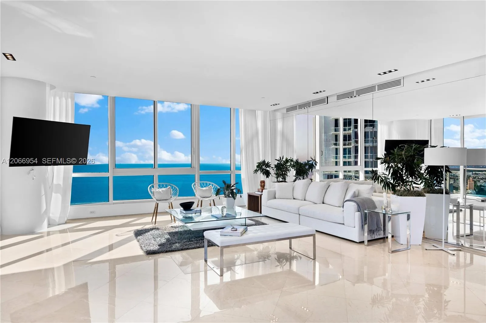 100 S Pointe Dr # 3207, Miami Beach, FL 33139 photo 3