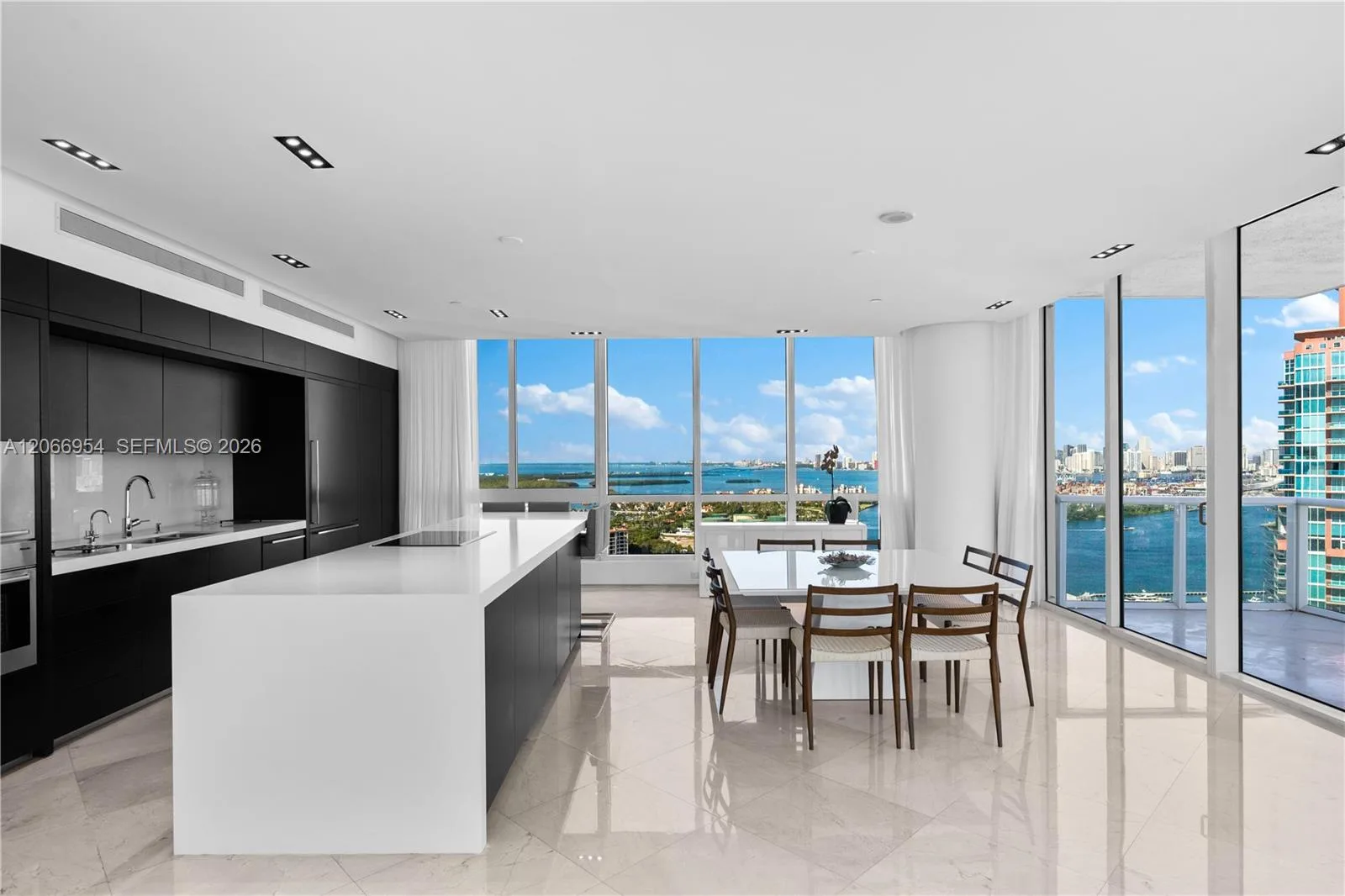 100 S Pointe Dr # 3207, Miami Beach, FL 33139 photo 4
