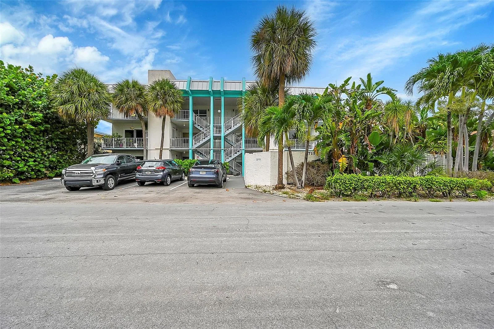 2715 NE 49th Street, Fort Lauderdale, FL 33308