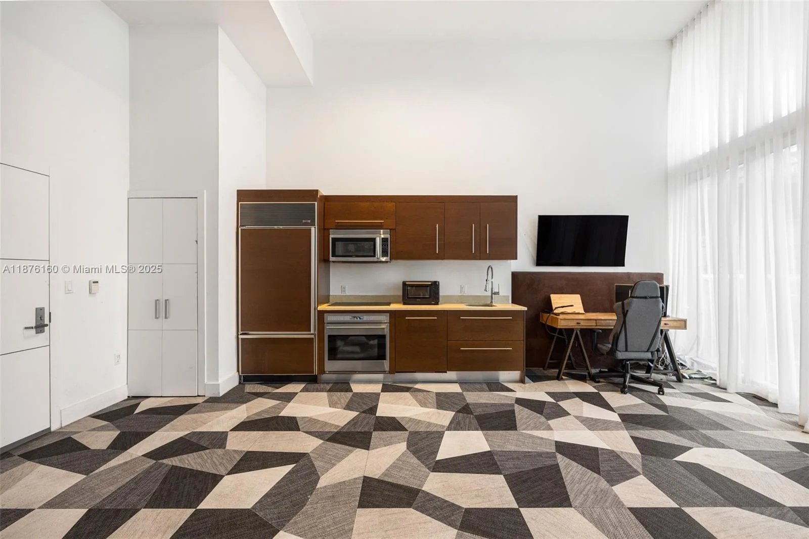 465 Brickell Ave # 1503, Miami, FL 33131 photo 3