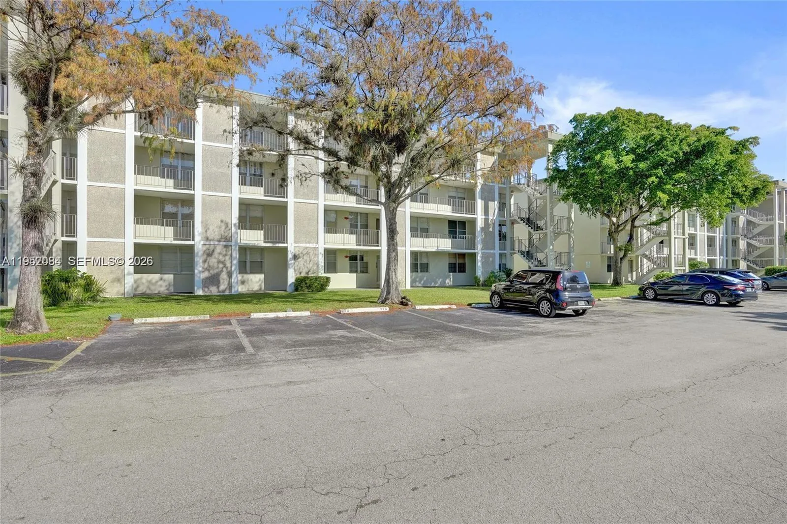 2999 NW 48th Ave # 438, Lauderdale Lakes, FL 33313 photo 2