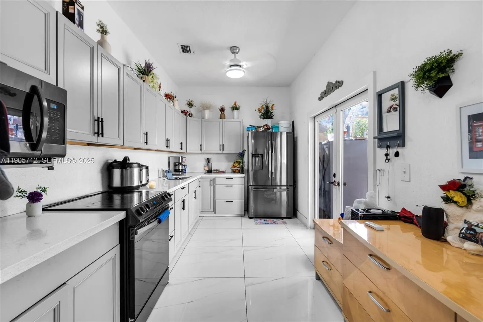 3166 NW 102nd St, Miami, FL 33147 photo 5