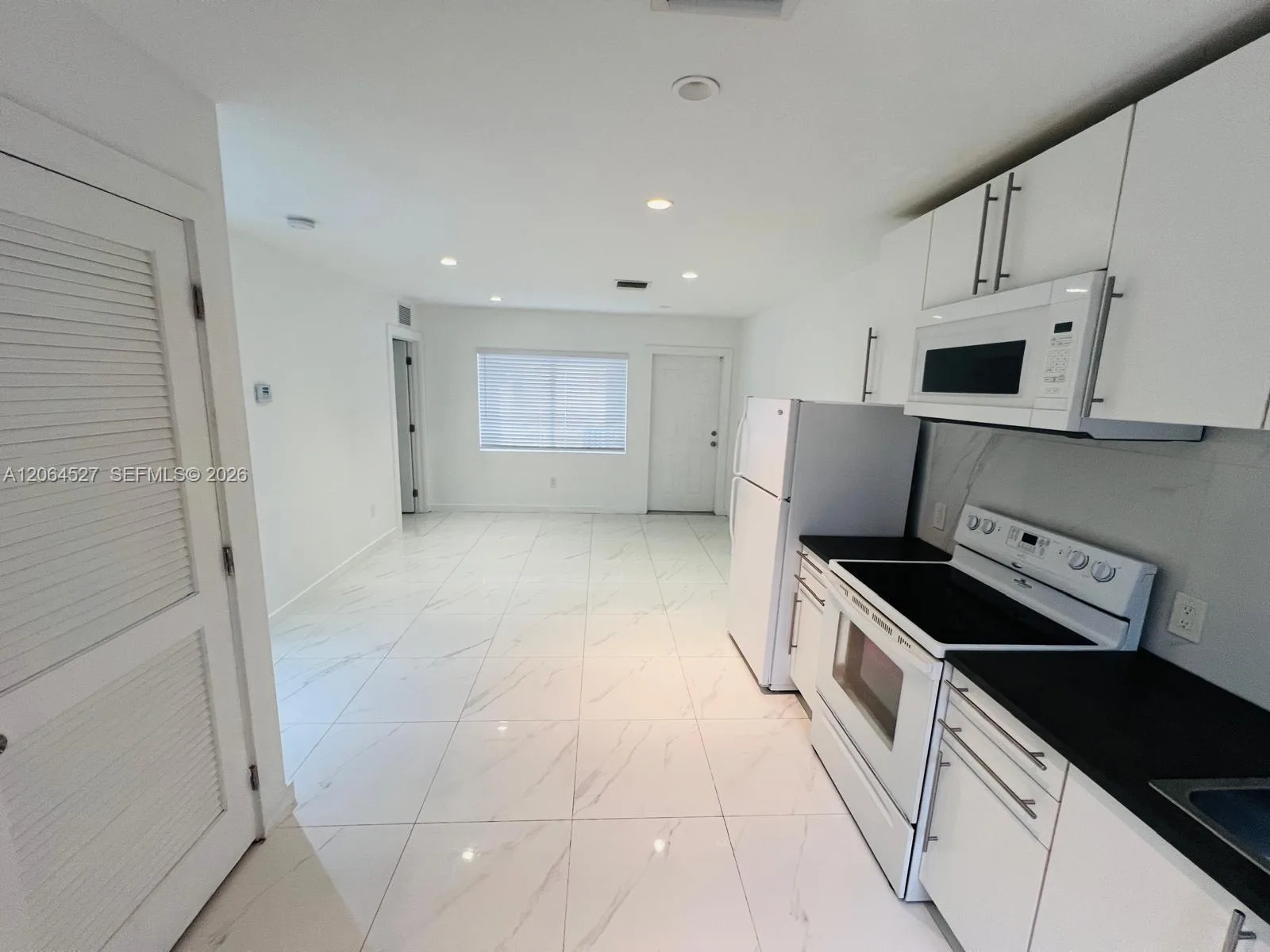 6700 NW 6th Ave, Miami, FL 33150 photo 12