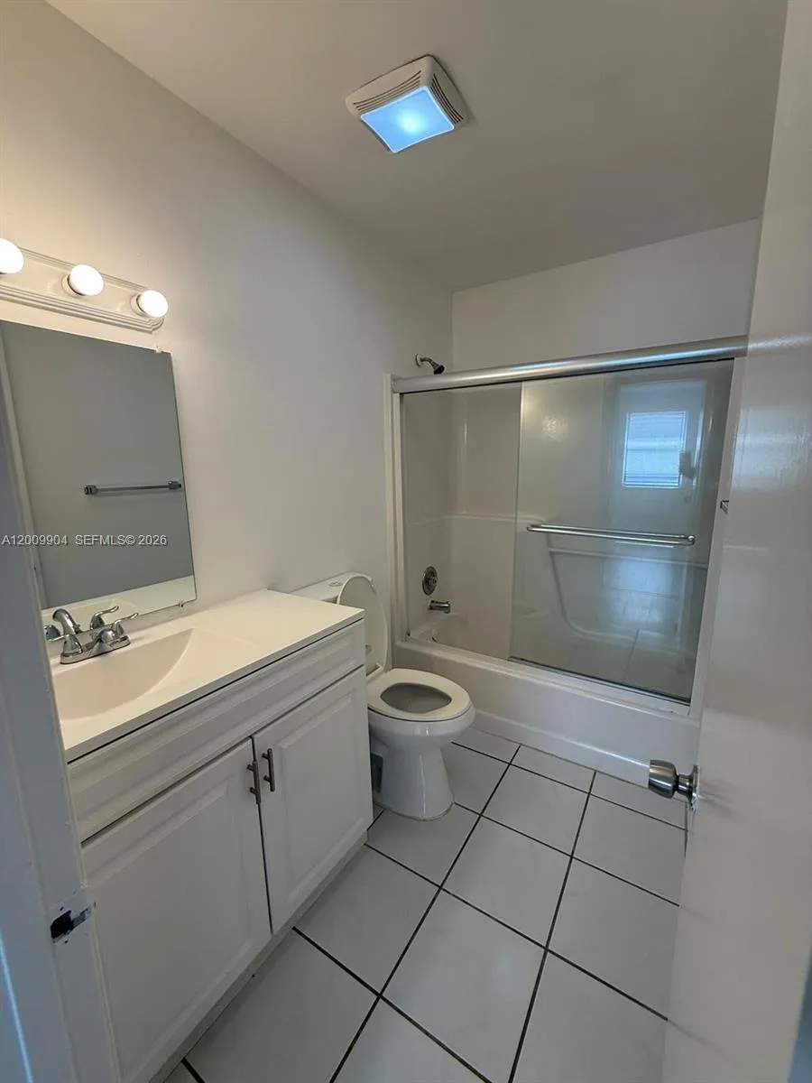 16413 Grape Way, Delray Beach, FL 33484 photo 2