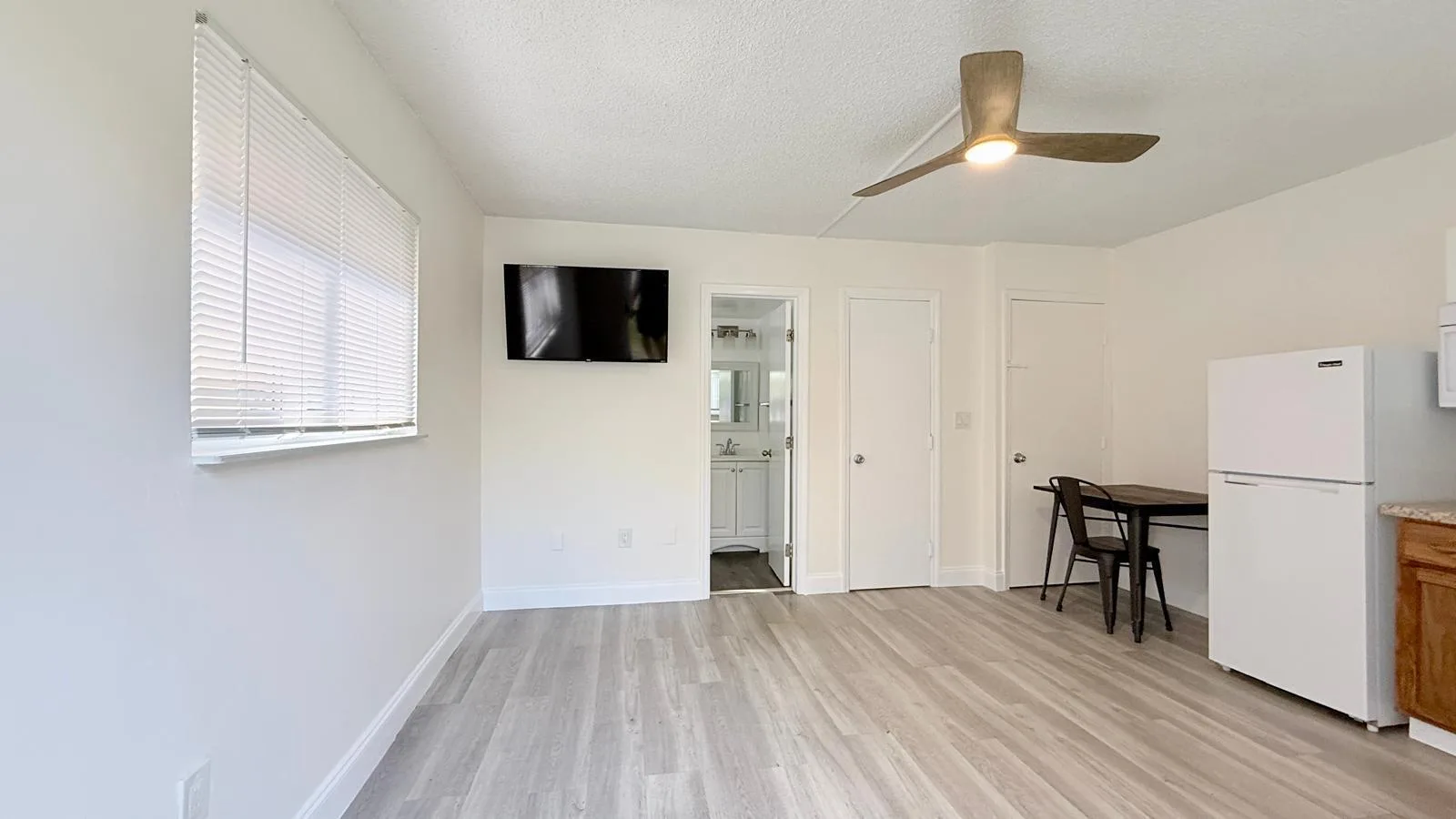 820 NE 17th Avenue # 4b, Fort Lauderdale, FL 33304