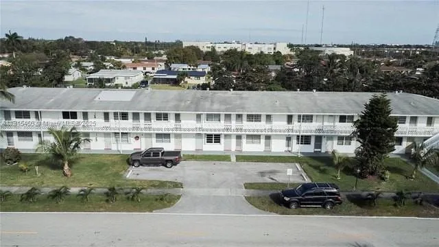 122 NE 204th St # 3, Miami Gardens, FL 33179
