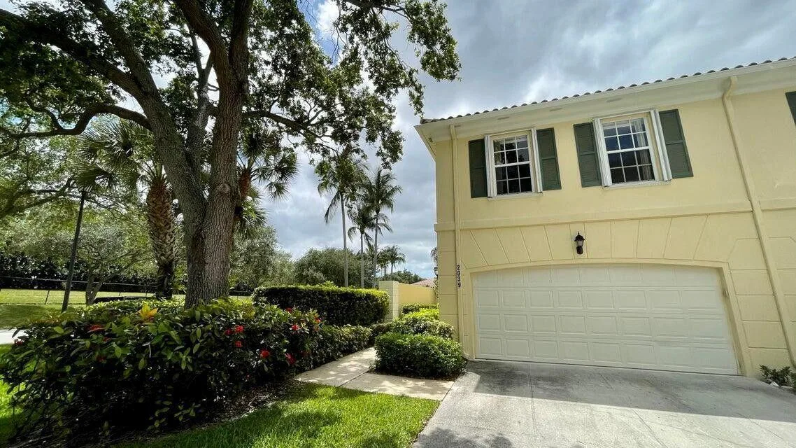 2039 TARPON LAKE Way, West Palm Beach, FL 33411