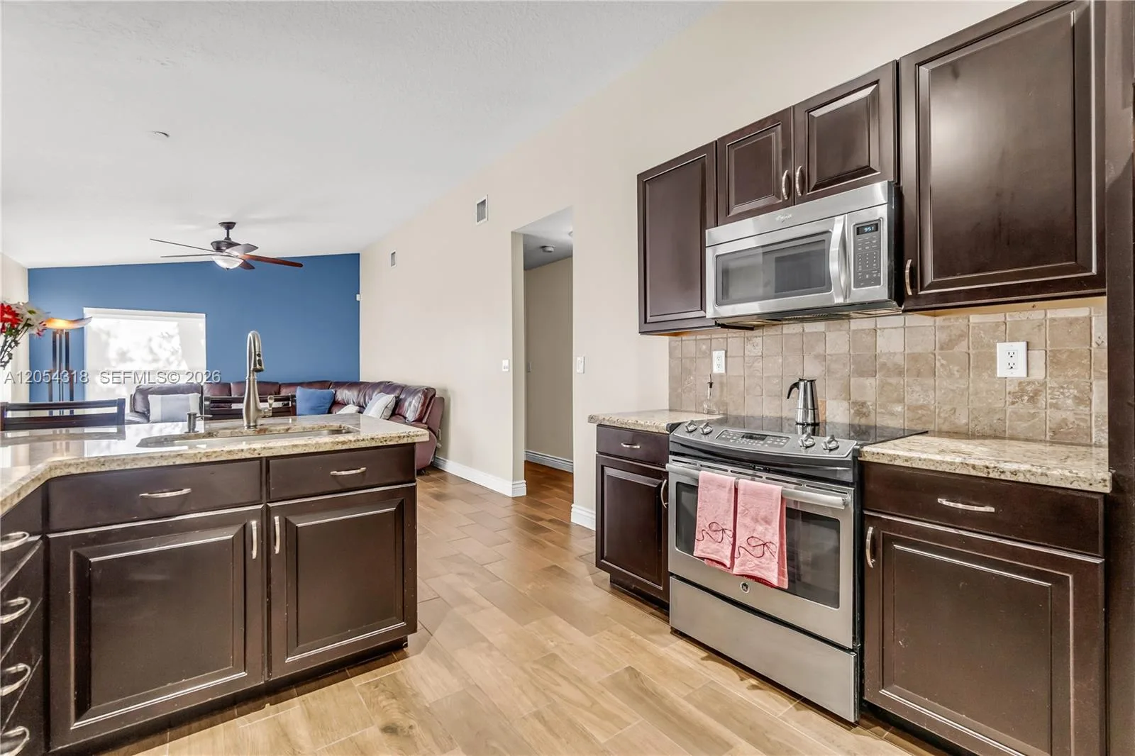 4252 SW 78th Dr, Davie, FL 33328 photo 9