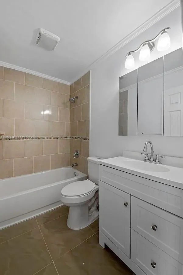 899 S Normandy # 899, Delray Beach, FL 33484 photo 7