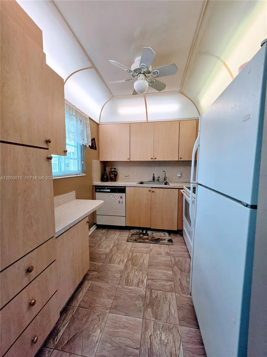 529 Fanshaw M # 529, Boca Raton, FL 33434 photo 9