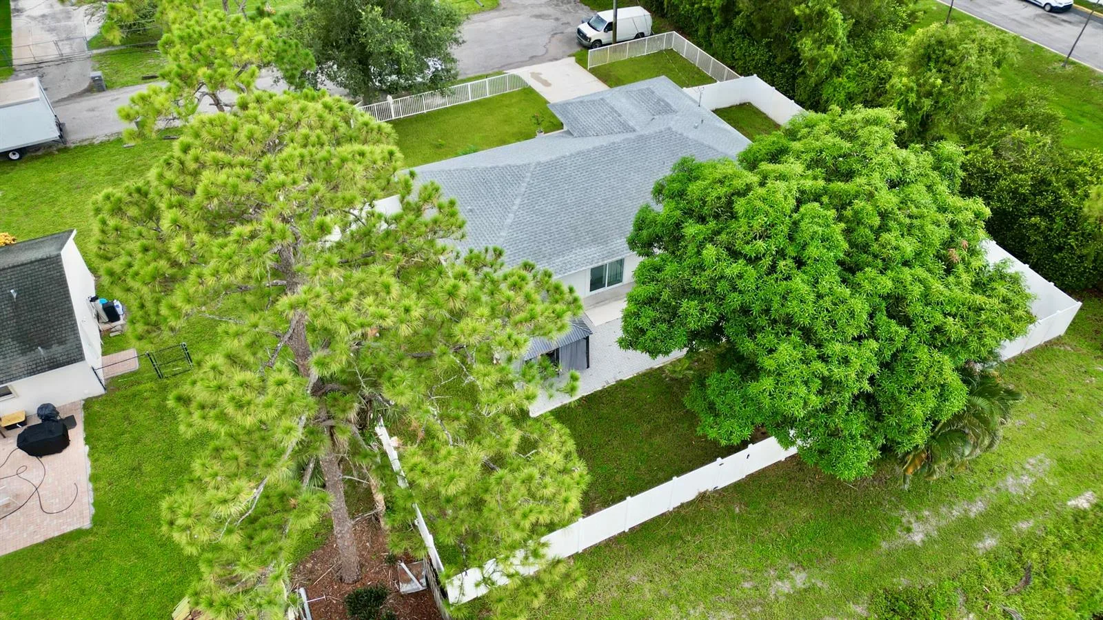 6539 Alexander Road, West Palm Beach, FL 33413 photo 8