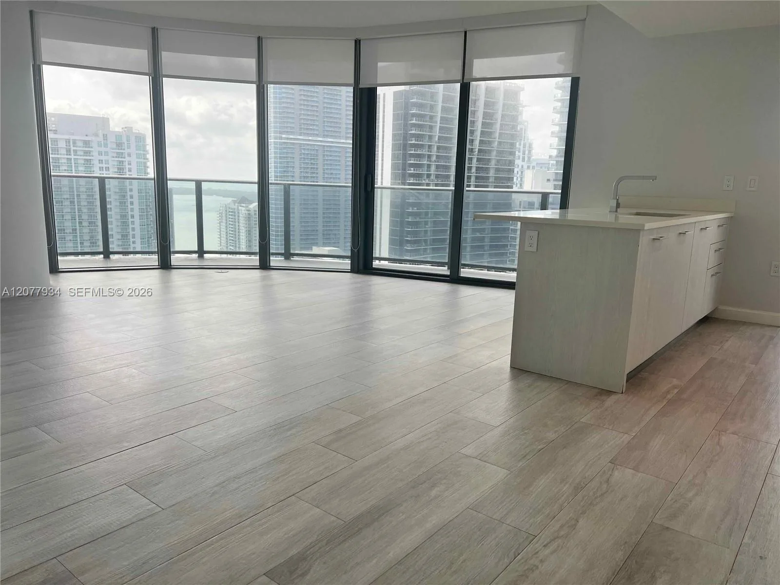 45 SW 9th St # 3703, Miami, FL 33130 photo 10