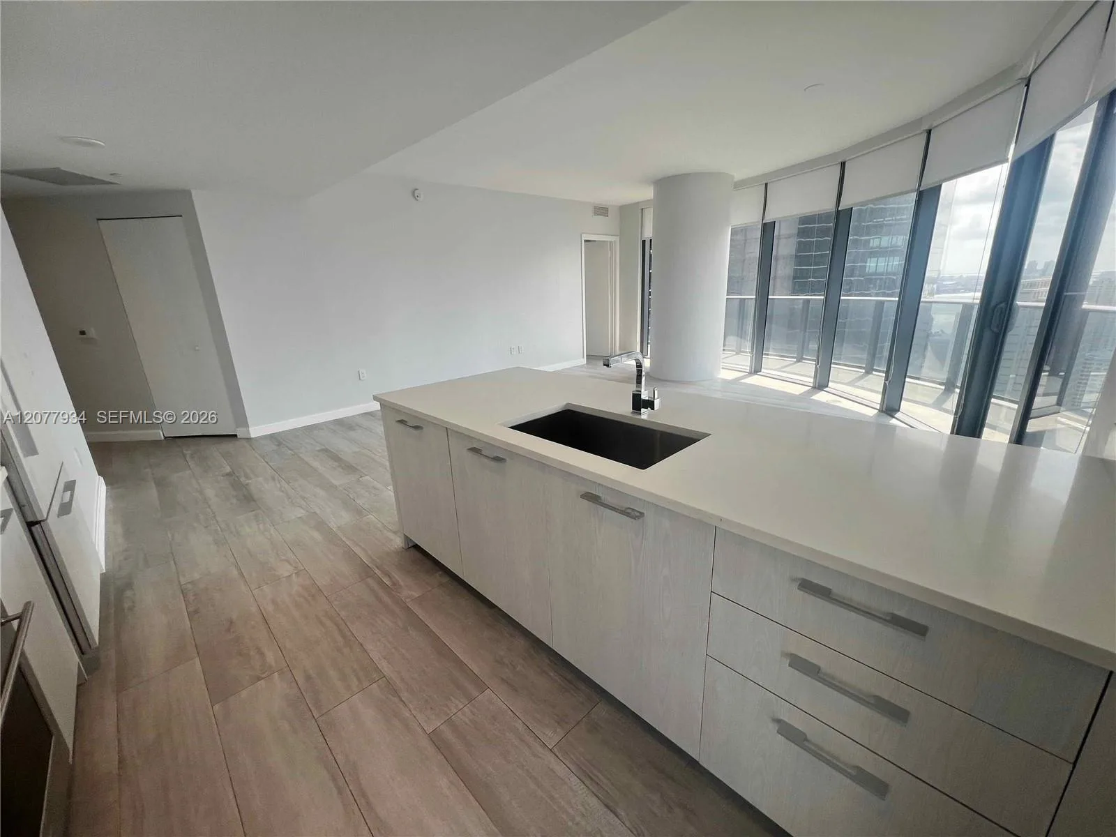 45 SW 9th St # 3703, Miami, FL 33130 photo 6