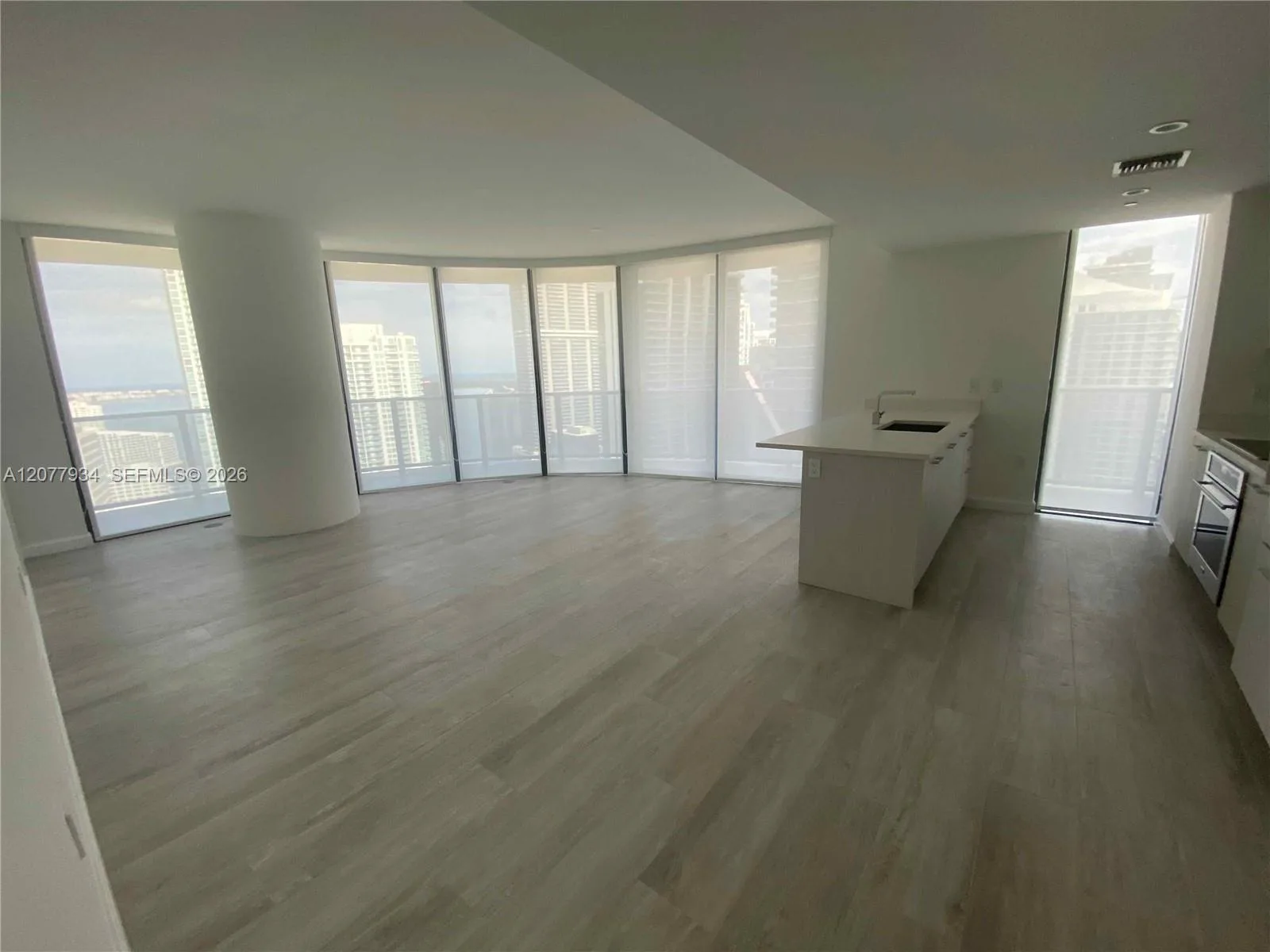 45 SW 9th St # 3703, Miami, FL 33130 photo 9
