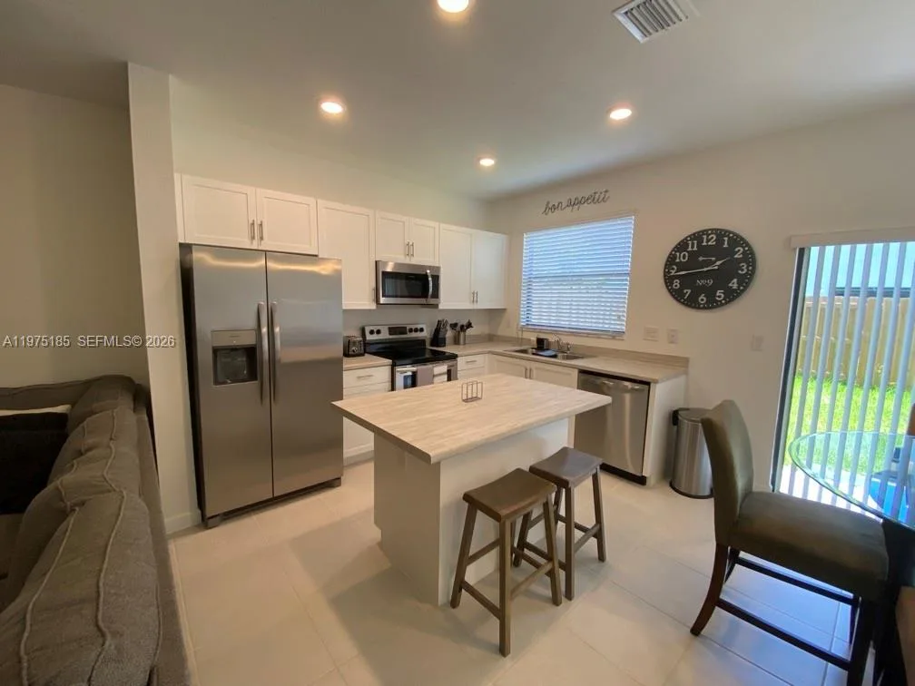 28704 SW 133rd Ct, Homestead, FL 33033 photo 3