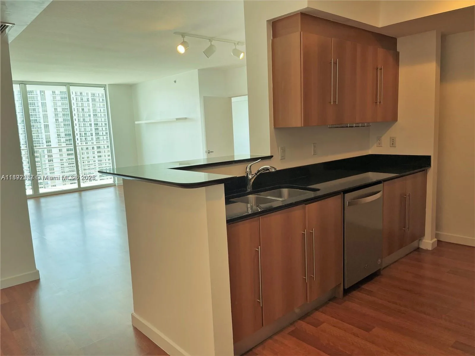 325 S Biscayne Blvd # 2619, Miami, FL 33131 photo 4